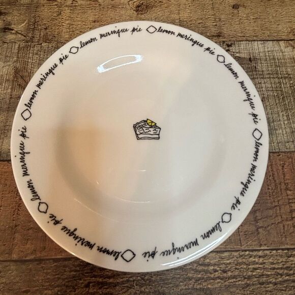 Pottery Barn Dessert Set Of 4 8.25" Plates Strawberry Shortcake Brownie Ala Mode - Picture 8 of 9